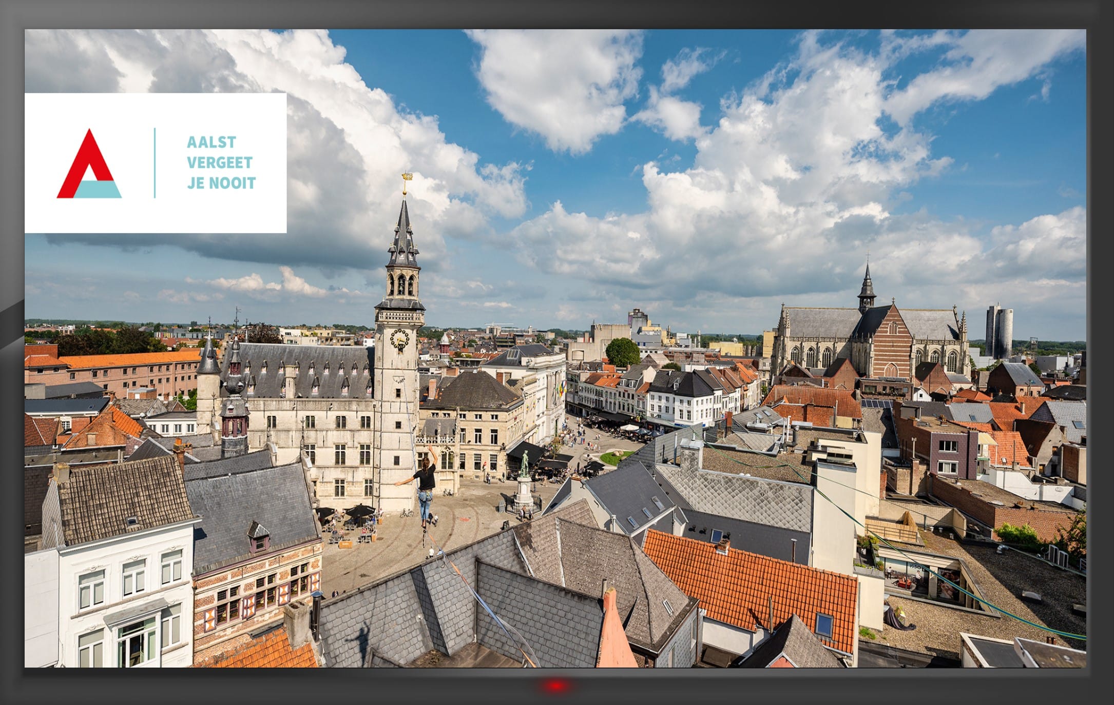 Corporate Screensaver platform for your colleagues